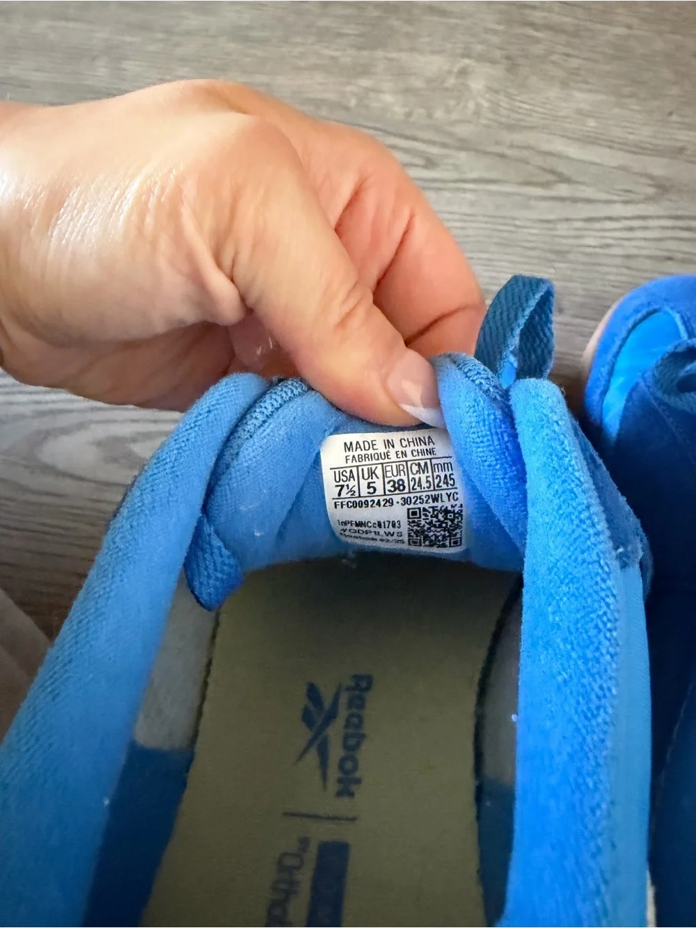 Reebok women Classic Blue Suede Sneakers
